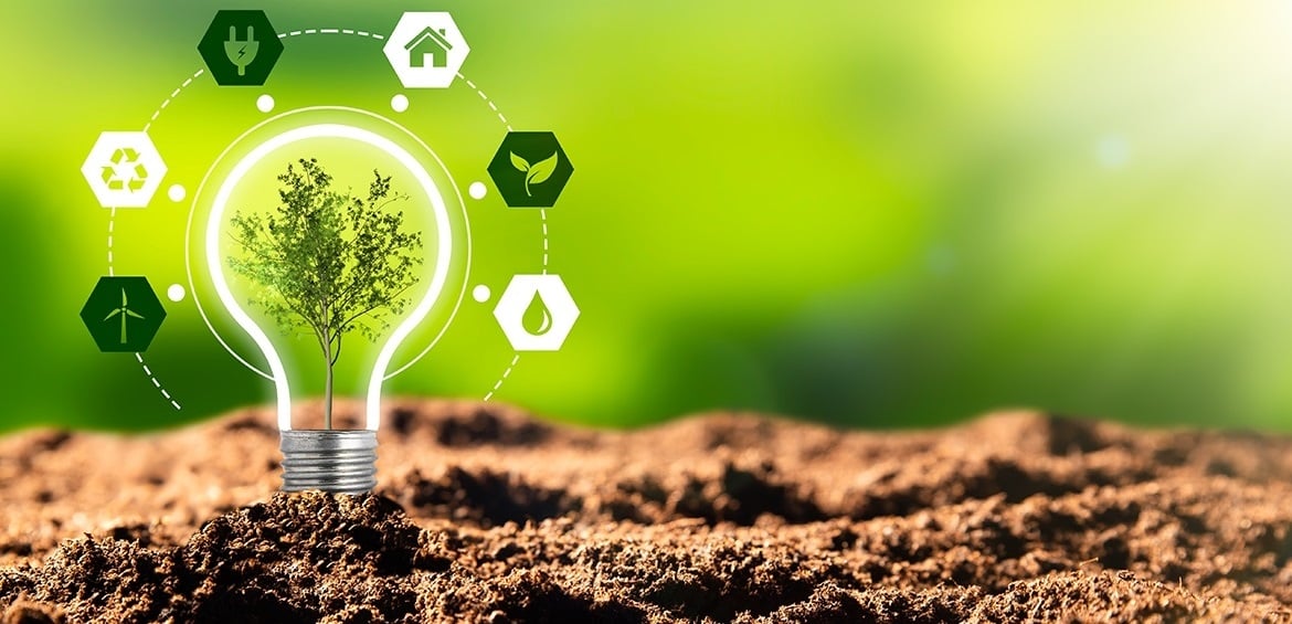 People in boat on Lake Victoria - Environmental restoration contact